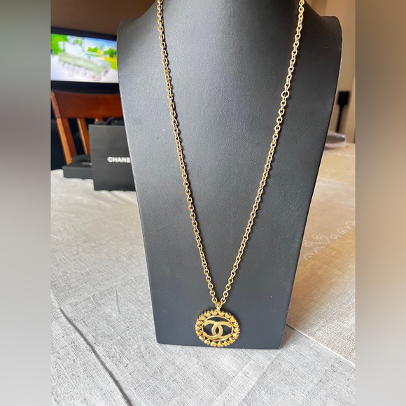 CHANEL• Brand New Necklace statement necklace - Picture 1 of 13